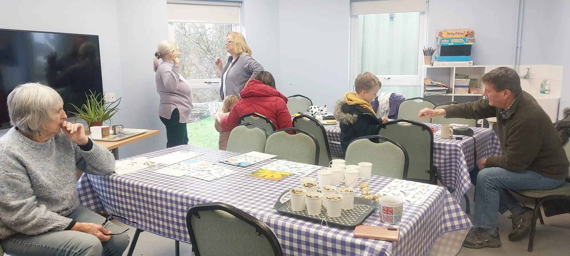 A community café session at Canolfan Dyffryn